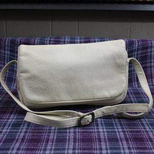 Stone Mountain USA White Leather Purse